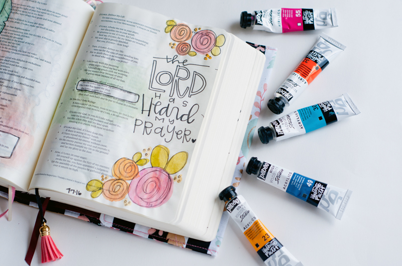 praying and painting through the Psalms with Jess Robyn | Bible Journaling