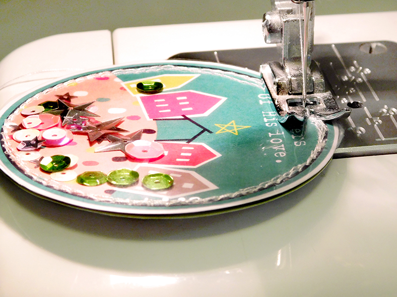 hybrid DIY shaker Christmas ornament tutorial by Elaine Davis | Illustrated Faith printables