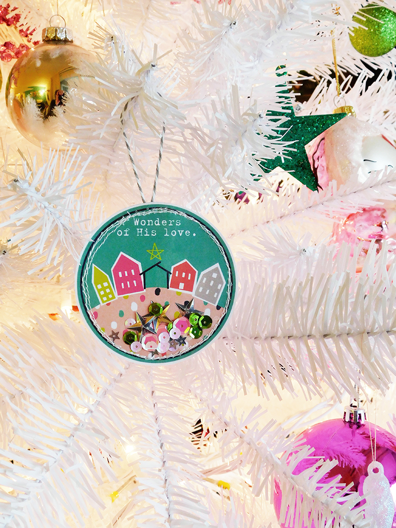 hybrid DIY shaker Christmas ornament tutorial by Elaine Davis | Illustrated Faith printables