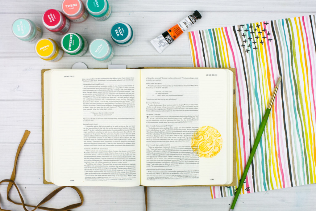 mixed media Bible Journaling Tutorial by Amy Bruce | Adding Texture with Pencil Rubbings - Widows Coin