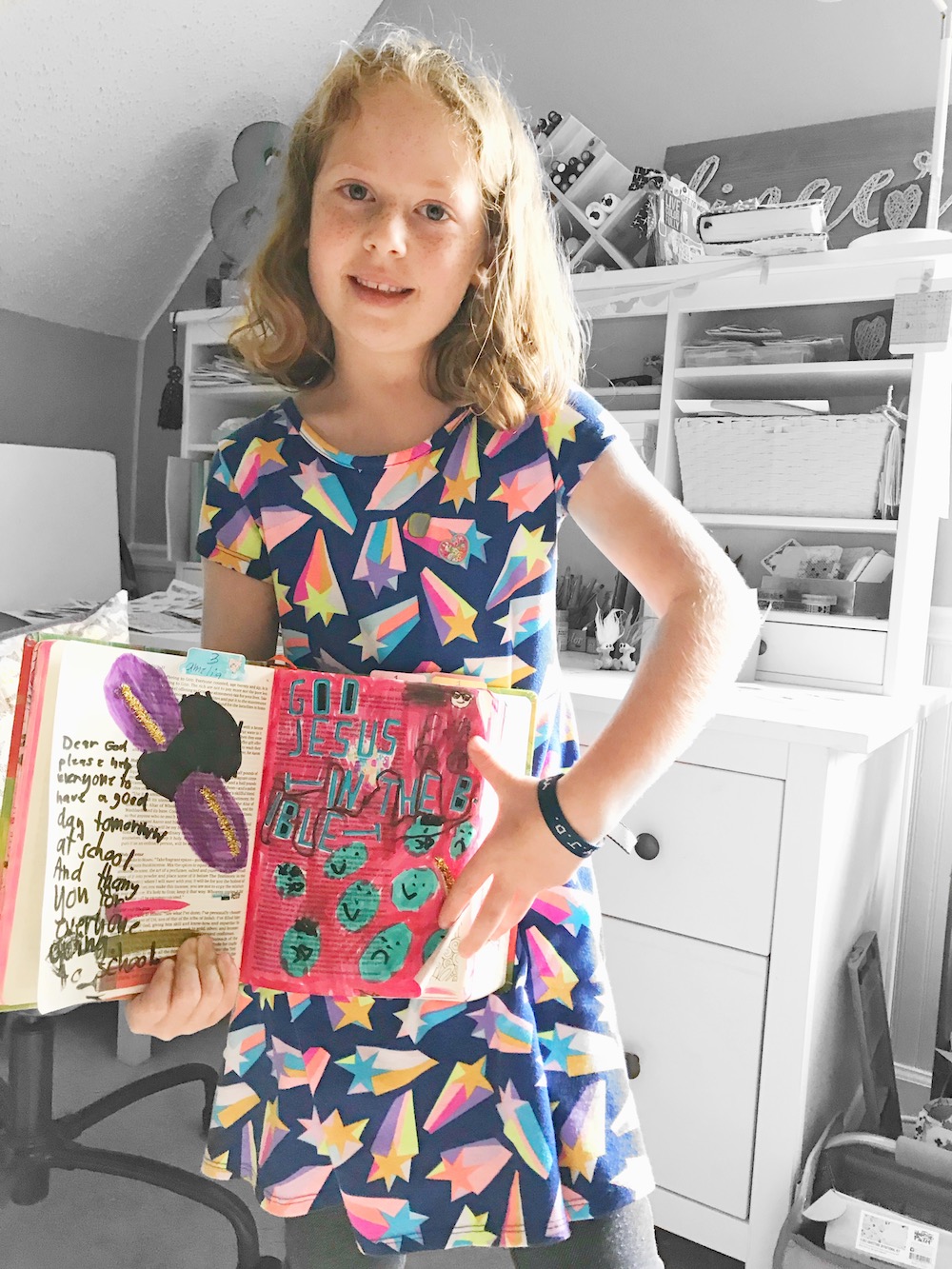 5 Tips for Bible Journaling with Kids by April Crosier aka marine_parents | #KidsintheWord | Proverbs 22:6