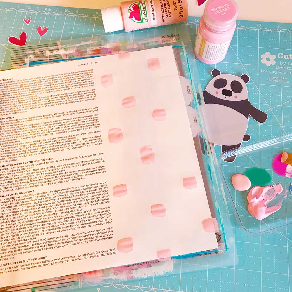 Print and Pray Hybrid Bible Journaling by Cristin Howell using digital printables | Love One Another | 1 John 4