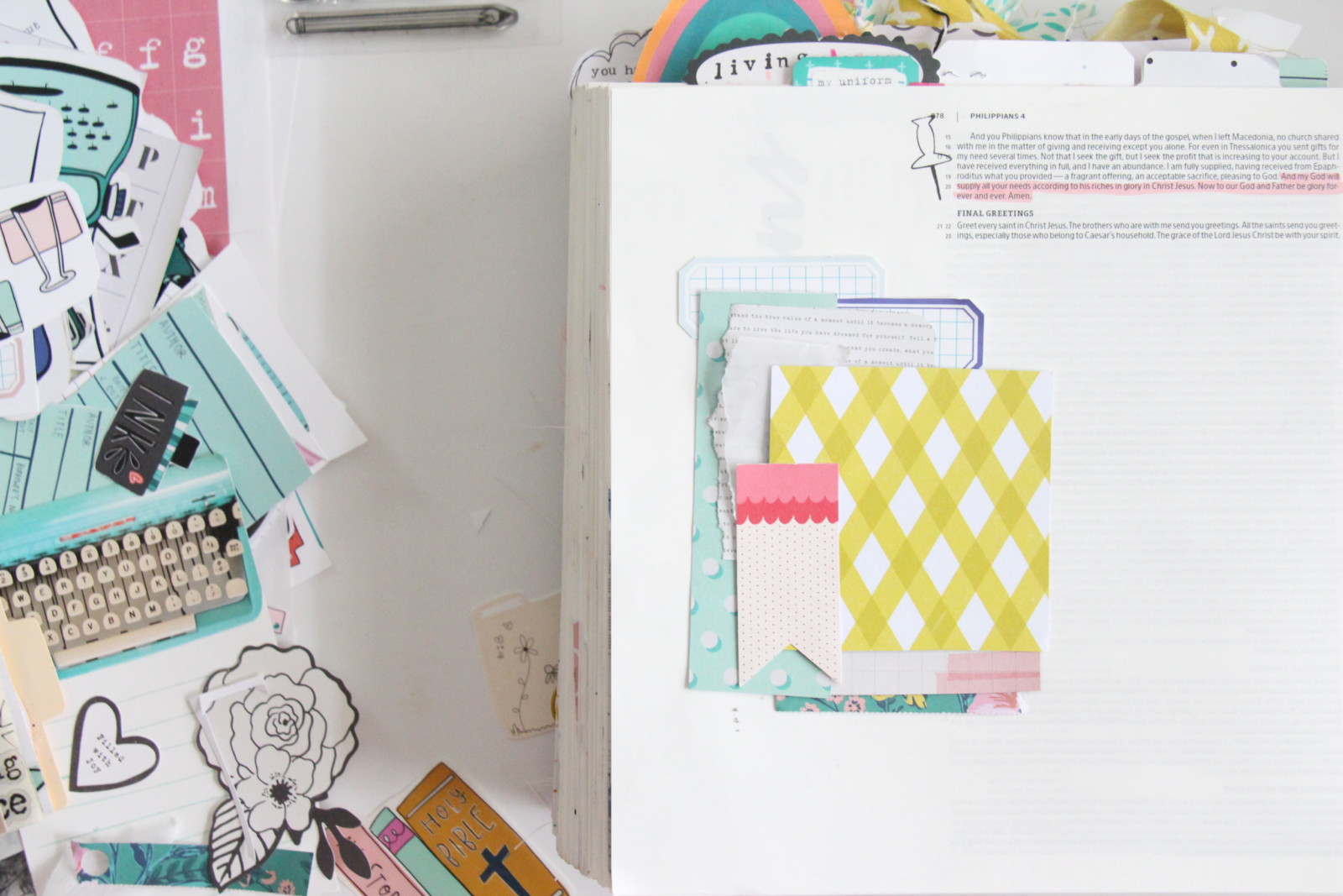 Bible Journaling Tutorial - creating a file folder booklet by Bekah aka Simply Bekah | A Book of Promises | Storyteller Devotional