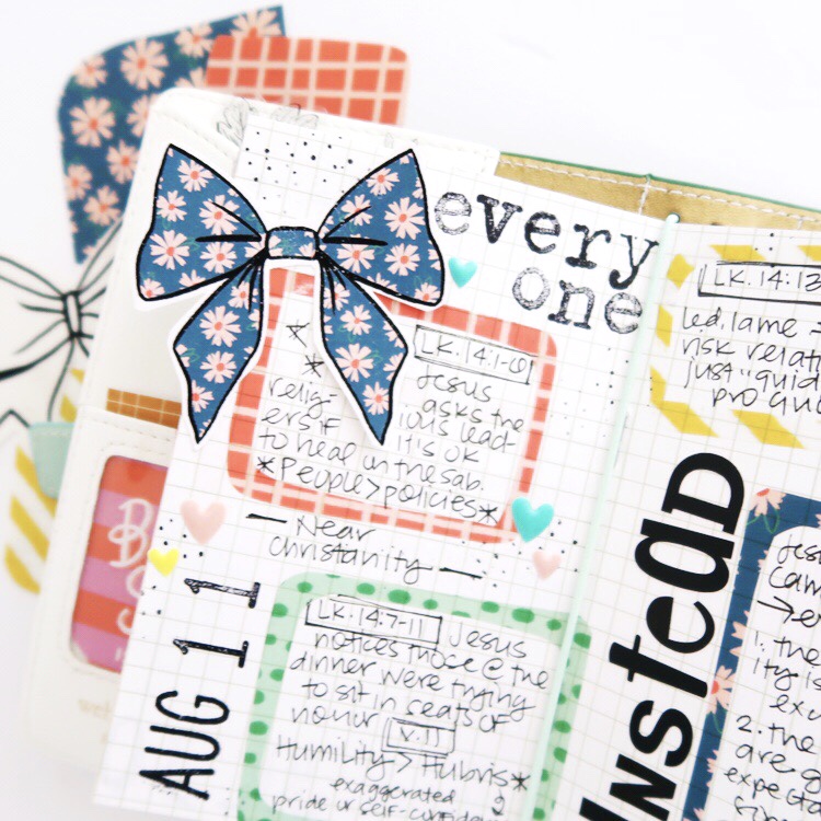 Print and Pray Hybrid Travelers Notebook Journaling with Sermon Notes Process Video by Jillian aka Hello Jillsky using digital printables | Put a Bow On It