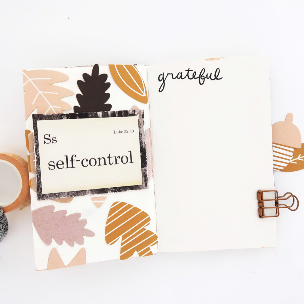 Traveler's Notebook Process Video by Jillian aka Hello Jillsky | Gratitude Documented Foundation Pages